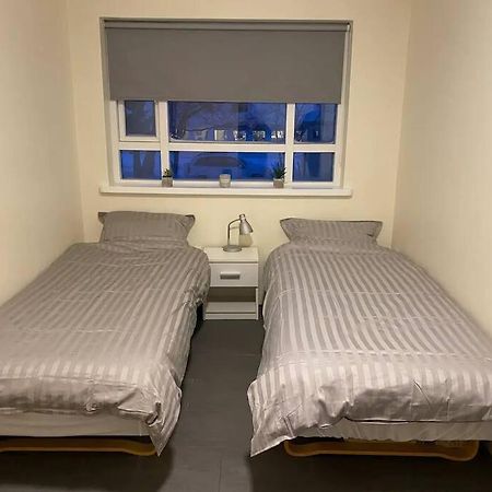 Husavik 2 Bedroom Apartment Екстериор снимка
